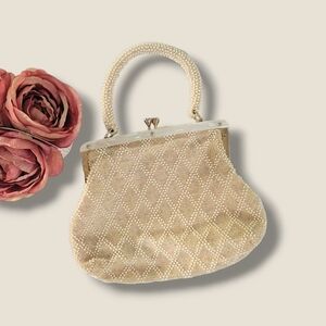 Vintage 1950's Mid Century Off White Kiss Clasp Seed Lucite Beaded Bag Art Deco